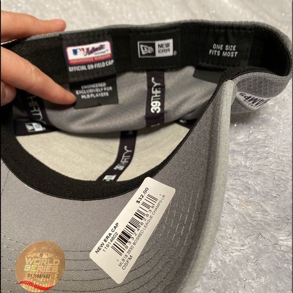 Boston Red Sox 2018 World Series hat 39THIRTY - Picture 7 of 7